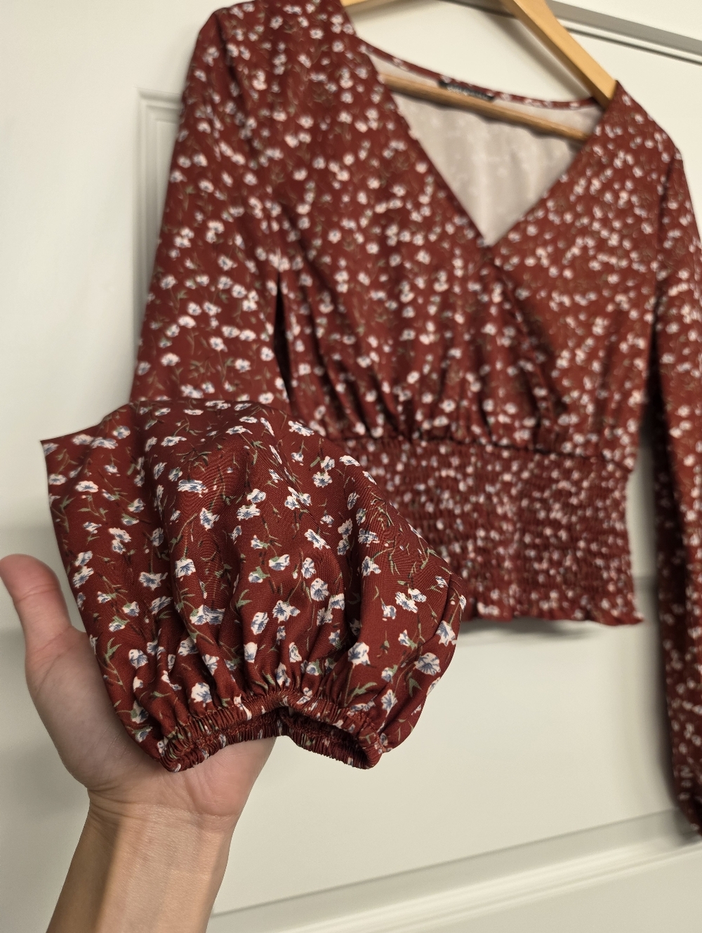 NWOT SHEIN Burnt Red Orange Floral Smocked Blouse Boho V-Neck Long Sleeve Top - Picture 4 of 11